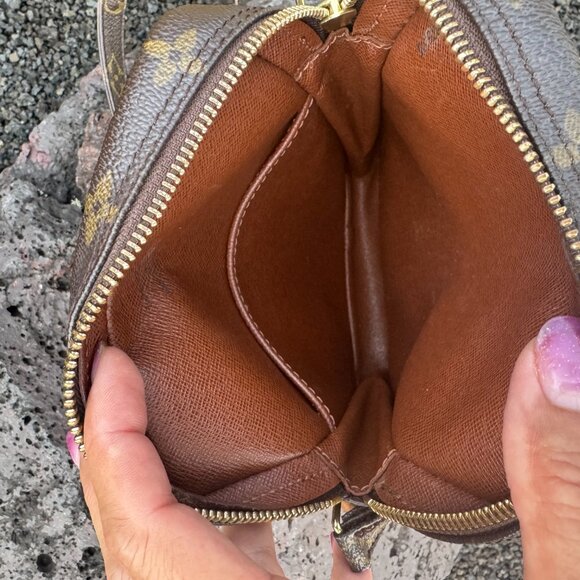 Louis Vuitton Monogram Canvas Amazone Crossbody Bag - Picture 14 of 17